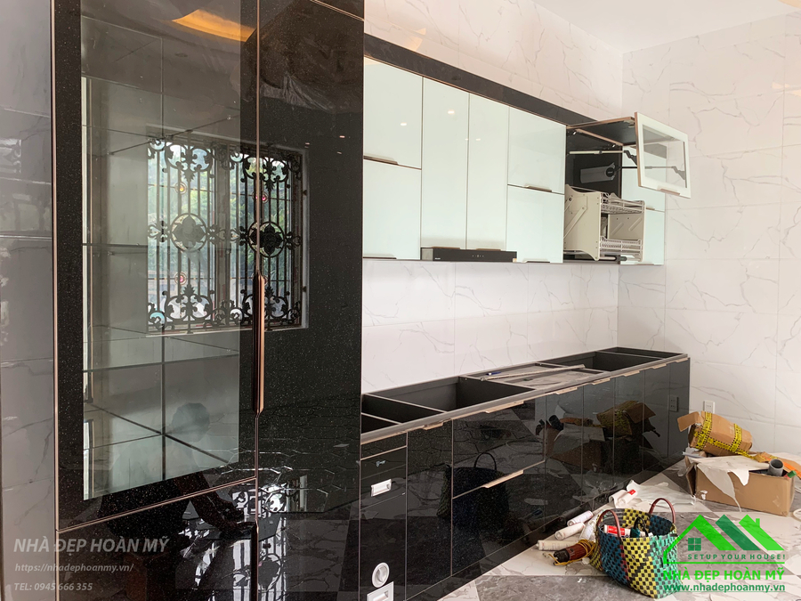 Thi công tủ bếp inox cánh kính cao cấp Hải Dương