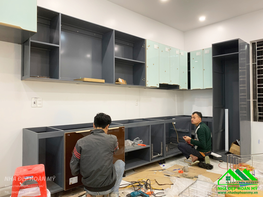 Thi công tủ bếp inox cánh kính cao cấp Hải Dương