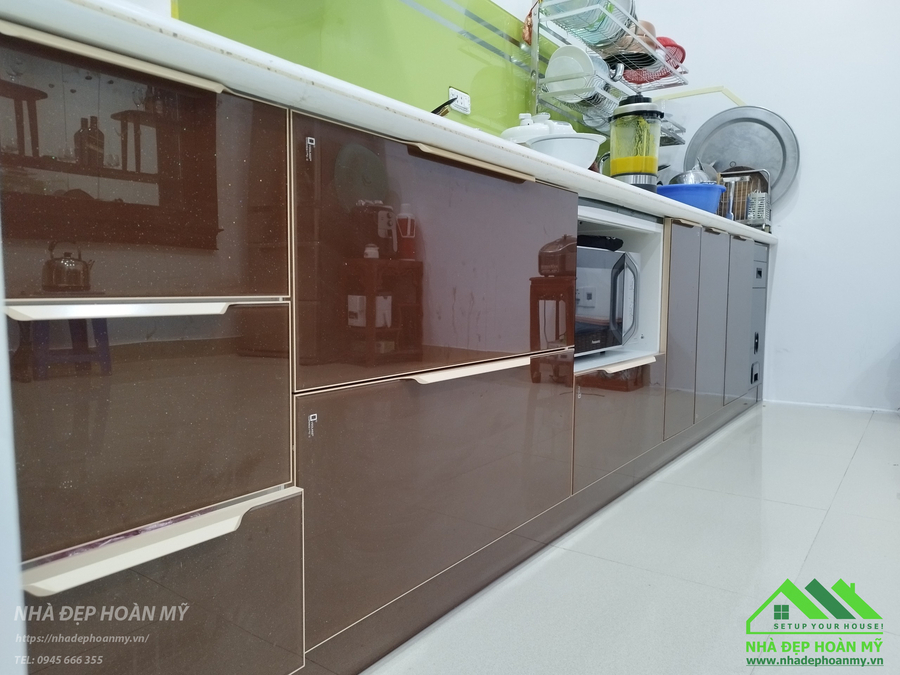 Thi công tủ bếp inox cánh kính cao cấp Hải Dương