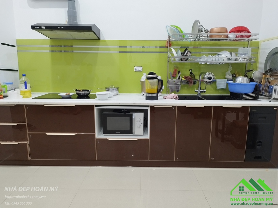 Thi công tủ bếp inox cánh kính cao cấp Hải Dương