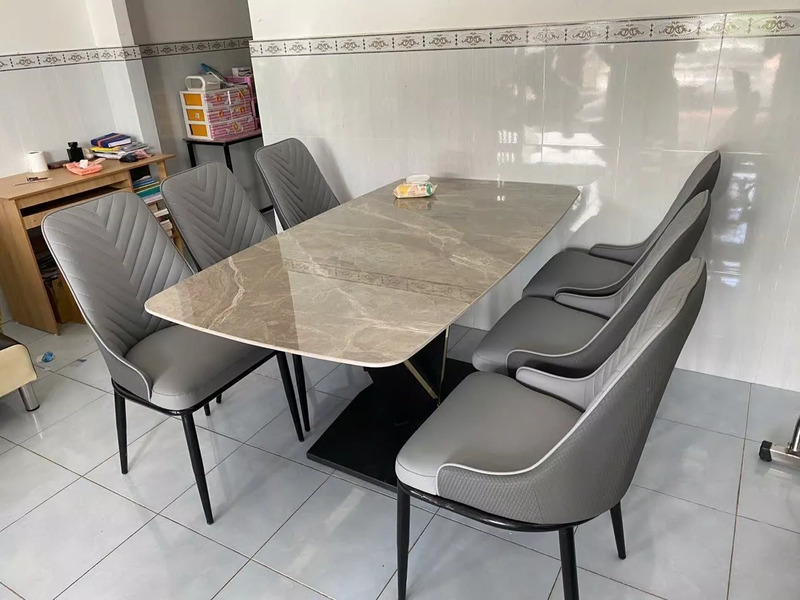 Bàn ăn mặt đá Ceramic chân V