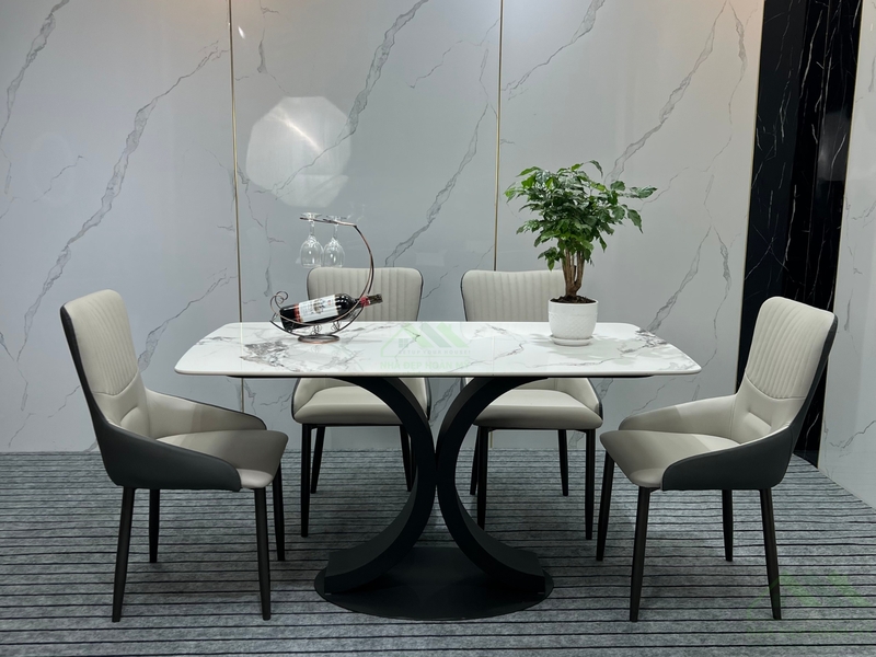 Bàn ăn mặt đá Ceramic chân Chanel